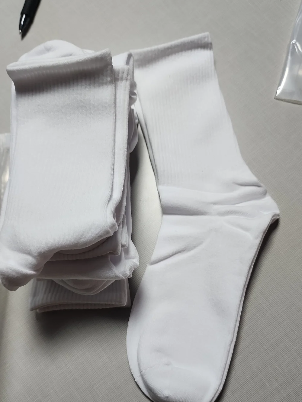 6 pack women's white crew socks.
